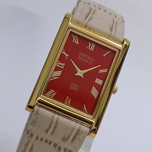 Vintage Look SEIKO TANK Quartz Roman Dial Men's Red Dial Japanese Wristwatch - Picture 1 of 5